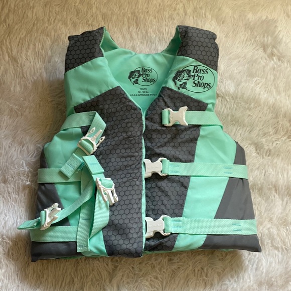 Bass Pro Shops Swim Bass Pro Youth Life Vest Used Once Or Twice